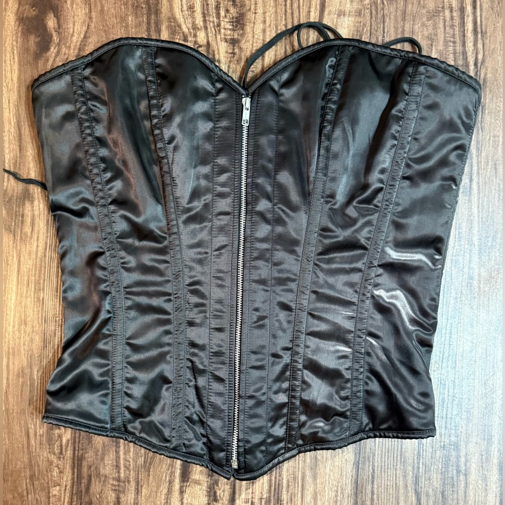 Top Drawer by Daisy Corsets XXL